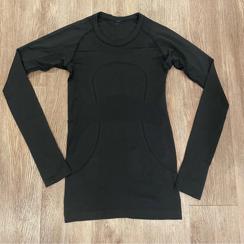 Lululemon Swiftly Tech Long Sleeve Shirt- Black